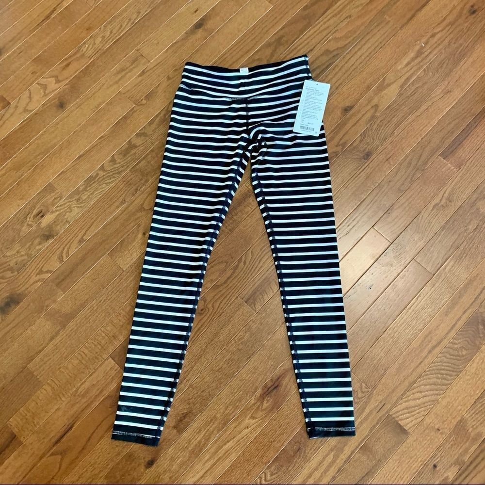 New IVIVVA Black White Stripe Rhythmic Tight 14